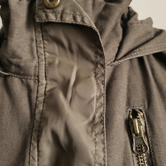 Jacket - Picture 4 of 7